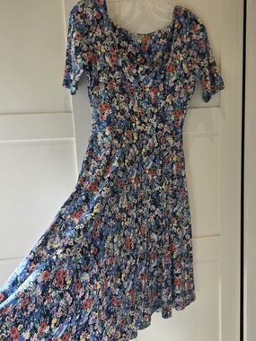 Floral Short-Sleeve midi Dress
